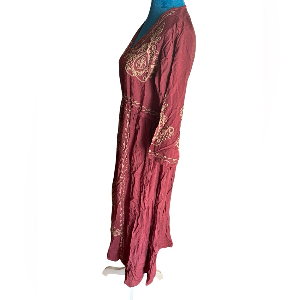 Embroidered Burgundy Midi Dress - Picture 4 of 6